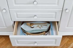 Arrediorg Credenza provenzale bianca in legno 2 ante e 4 cassetti PRINCESS 887