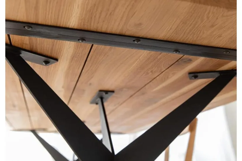 Arrediorg Tavolo moderno ovale in legno massello e metallo nero 160x90 SISTINA